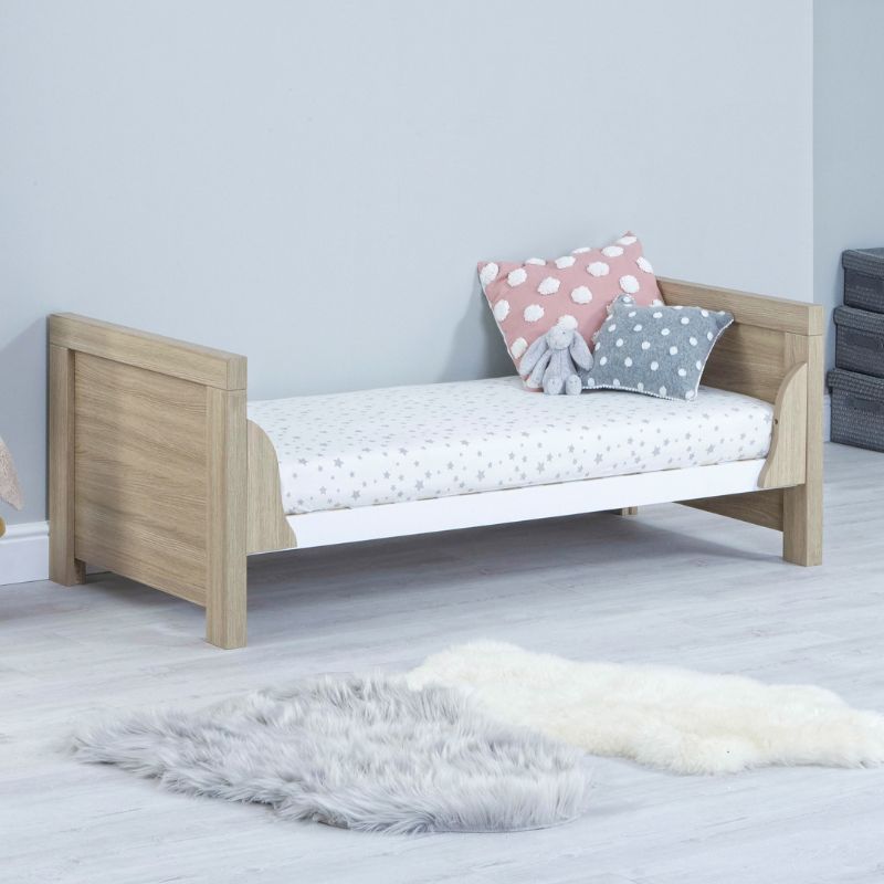 Babymore Luno Cot Bed Oak White